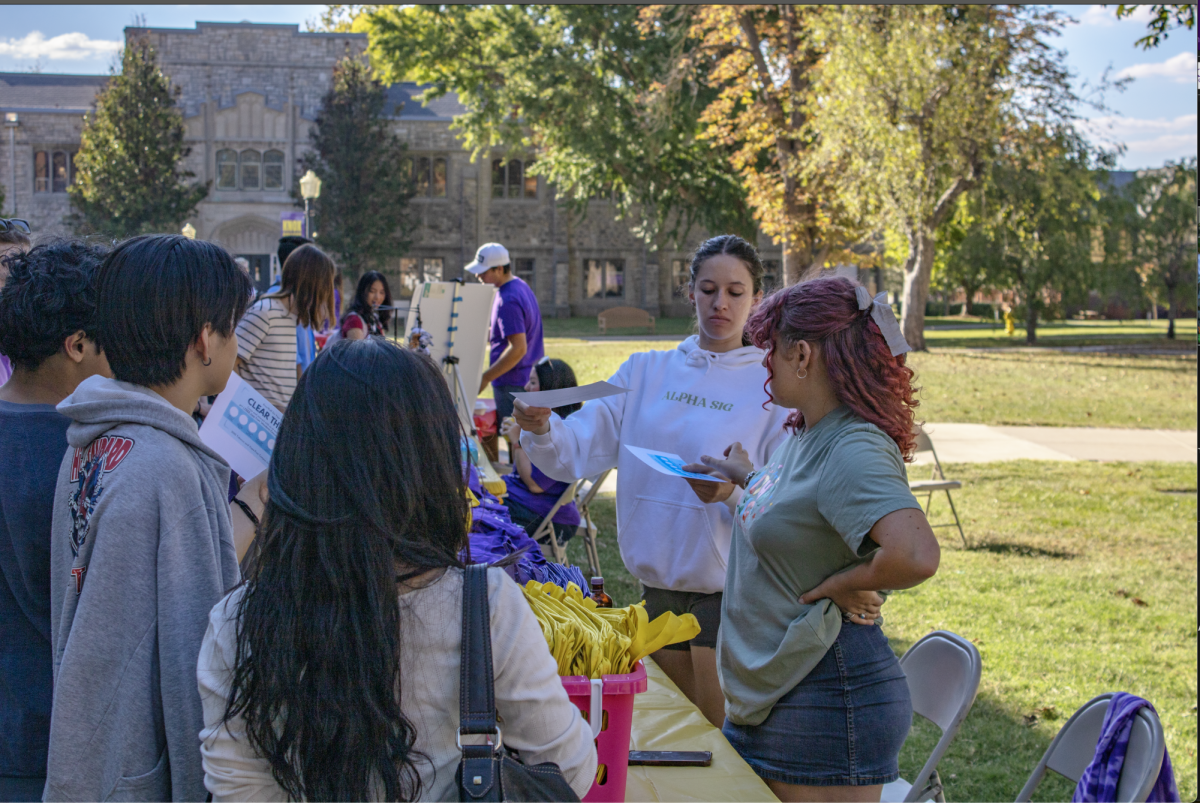 Students at the KnoxWell fair.