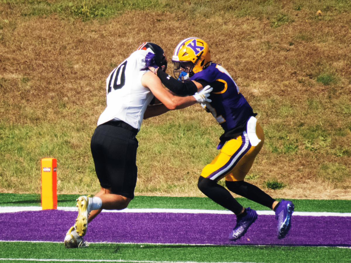 The Knox Football team against Grinnell College
